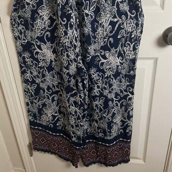 Larsyn & Lily Floral Navy Jumpsuit size X-Large - Picture 8 of 9